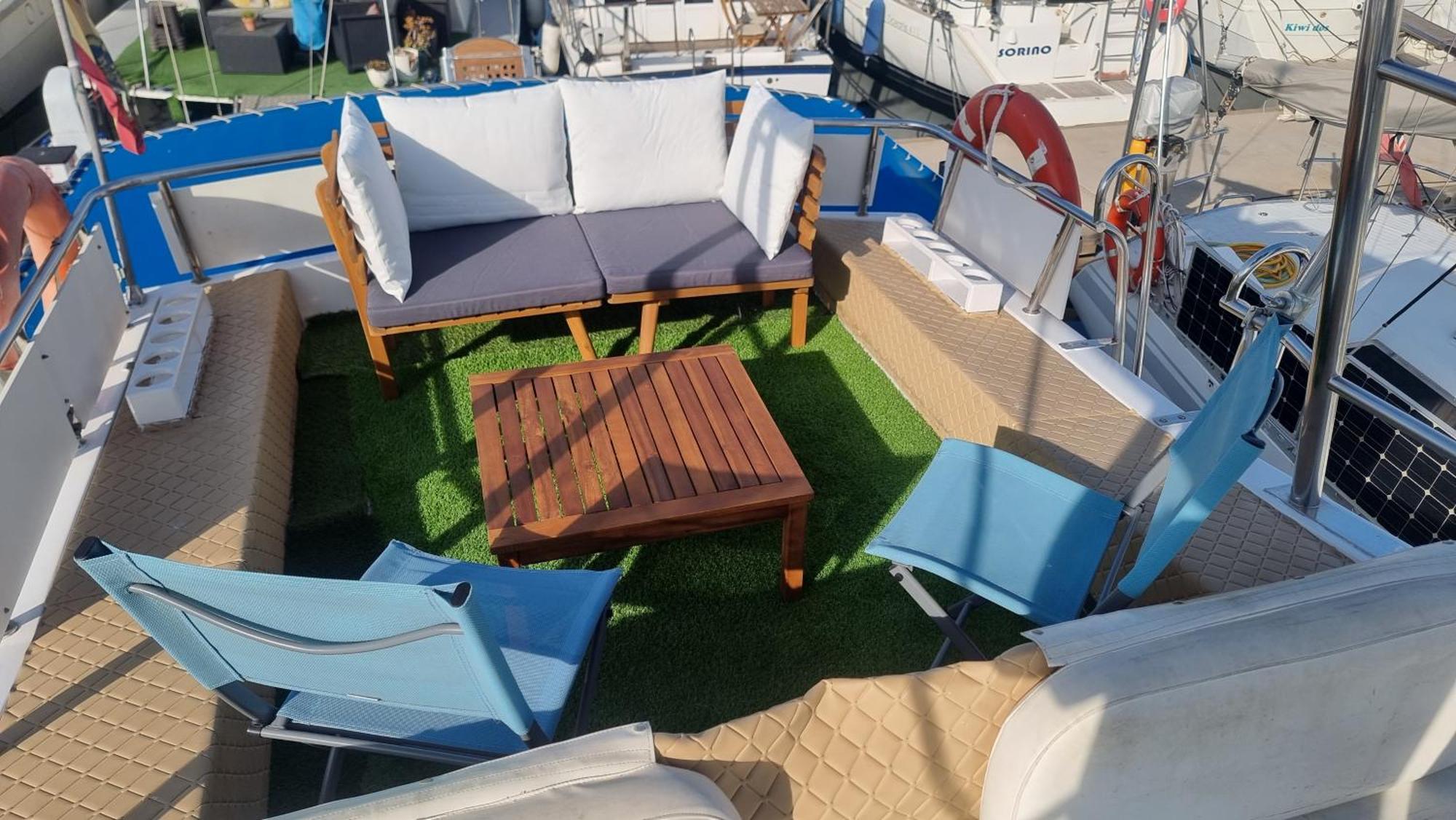 Beautiful And Comfy Boat In Barcelona With Boat Tour Option Hotel Exterior photo